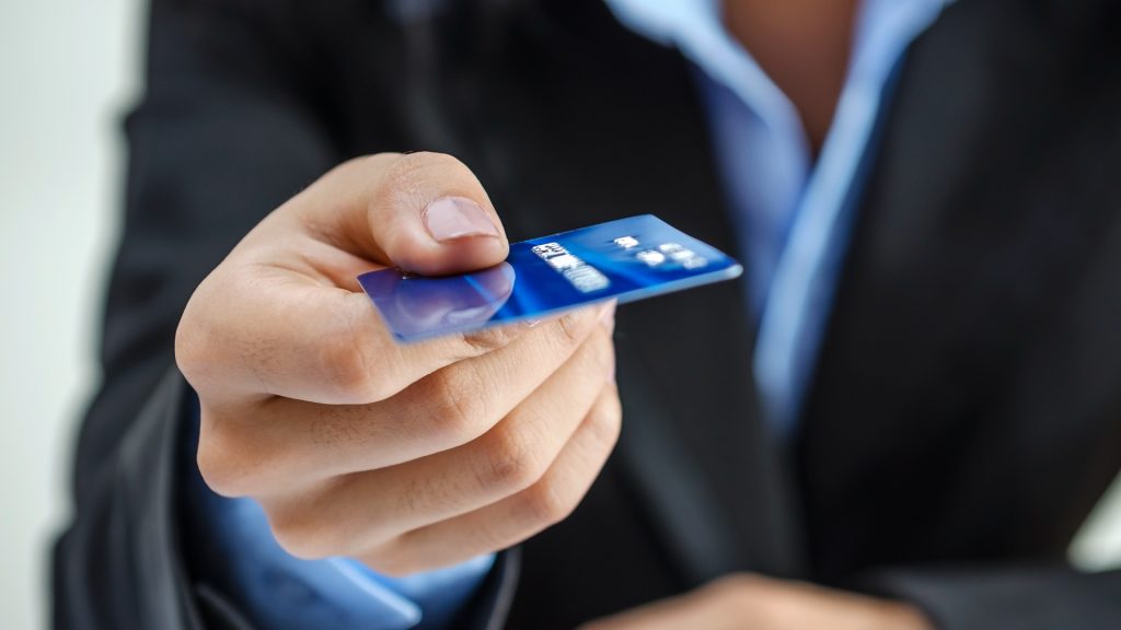Charge Cards vs. Credit Cards — What Are the Differences? [2023]